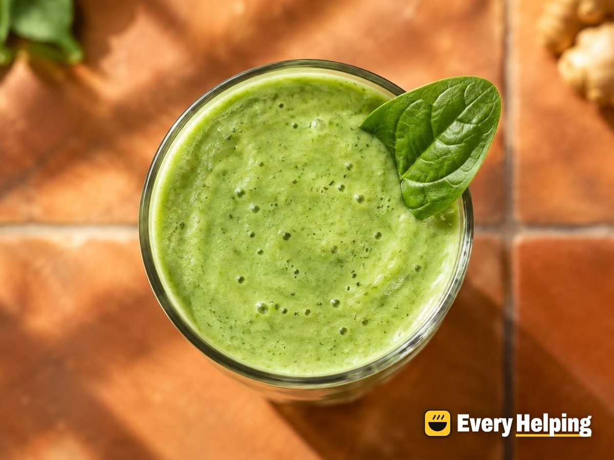 Apple Pear Ginger Green Smoothie