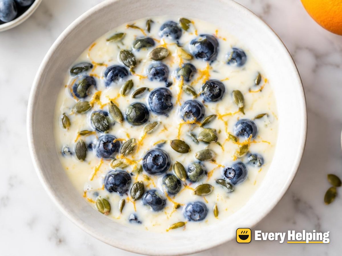 Pourable Vanilla-Orange Skim Yogurt with Blueberries