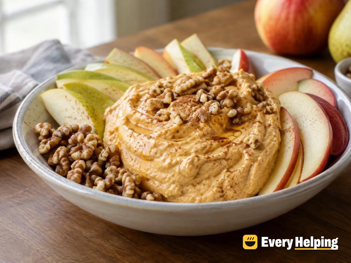 Pumpkin Pie Yogurt Dip with Apples