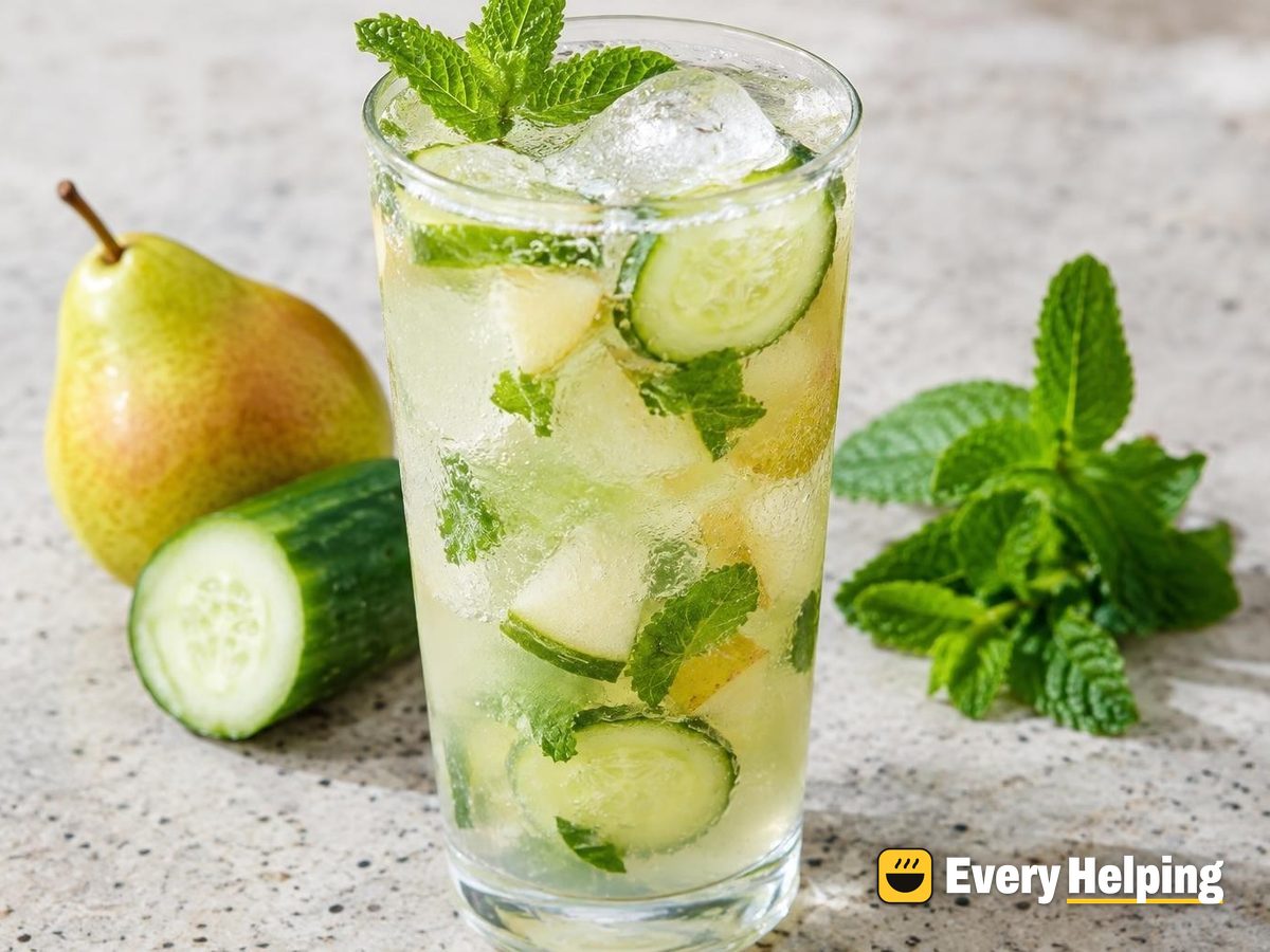 Muddled Cucumber Mint Pear Smash
