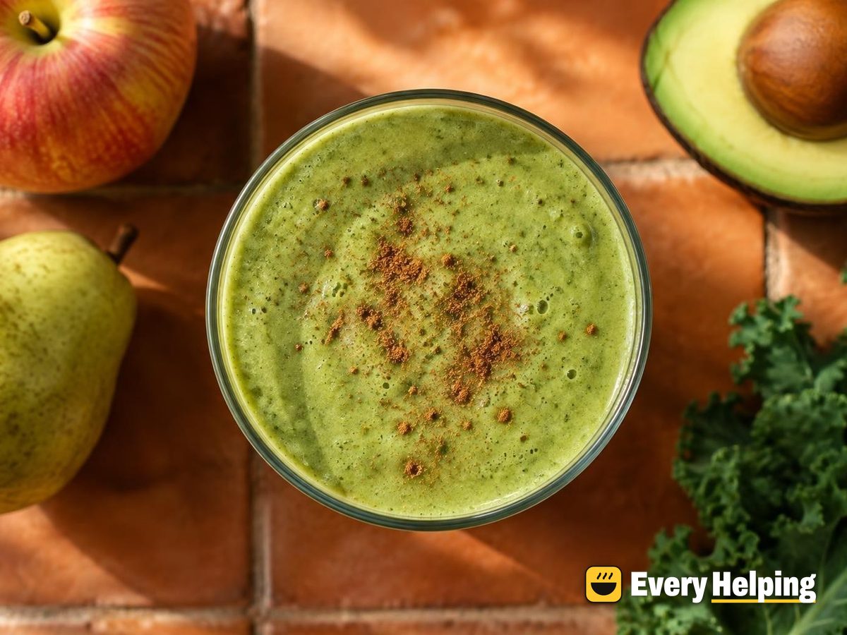 Apple Pear Kale Avocado Smoothie with Cinnamon